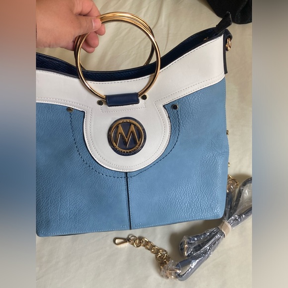 NWOT Blue and White Handbag with Removable Shoulder Strap - Picture 8 of 13